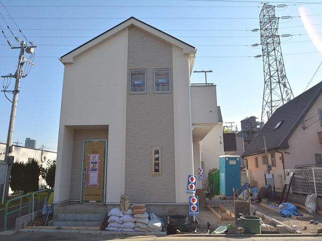 Local appearance photo. Nerima Minamiōizumi 5-chome, 1 Building appearance 2013 / 12 / 6 shooting