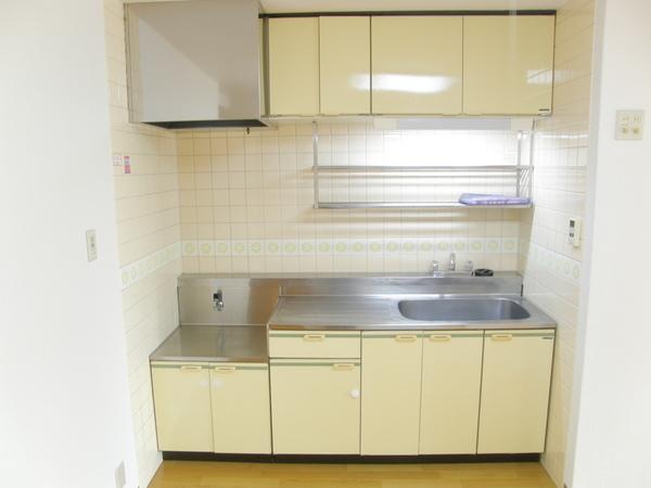 Kitchen. Gas stove installation Allowed