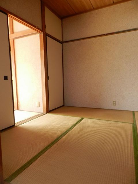 Living and room. Japanese-style room 4.5 Pledge