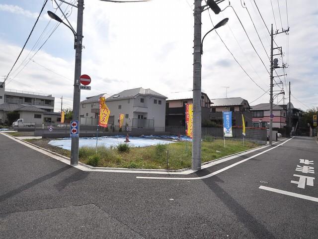 Local photos, including front road. Shimoshakujii 4-chome Panoramic view Vacant lot