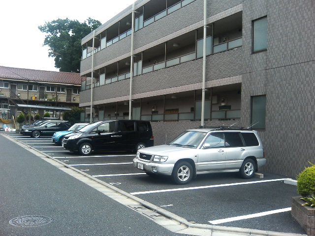 Parking lot. There is also on-site parking. 