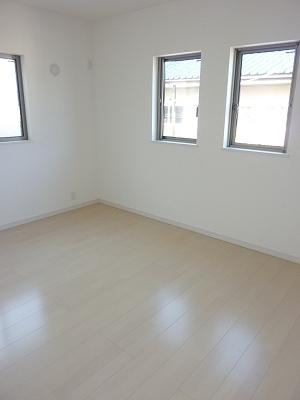 Non-living room. Indoor (10 May 2013) Shooting