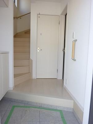 Entrance. Local (10 May 2013) Shooting