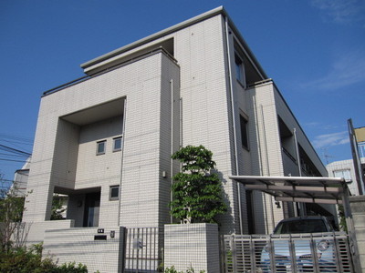 Building appearance. For further information, please contact Nichiwa Ikebukuro (D) 03-3985-2101