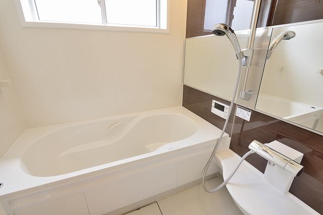 Bathroom. Indoor (September 2013) Shooting