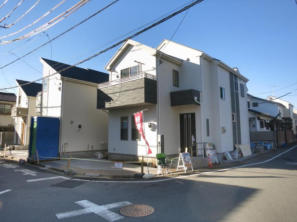 Overall appearance photo All five buildings site