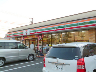 Convenience store. 209m to Seven-Eleven (convenience store)