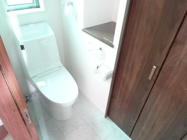 Toilet. 2F toilet (December 2013) Shooting