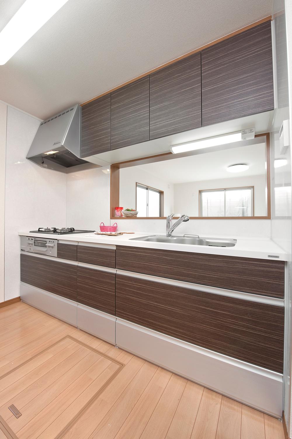 Same specifications photo (kitchen). Same specifications: Kitchen. All Building marked with under-floor storage.