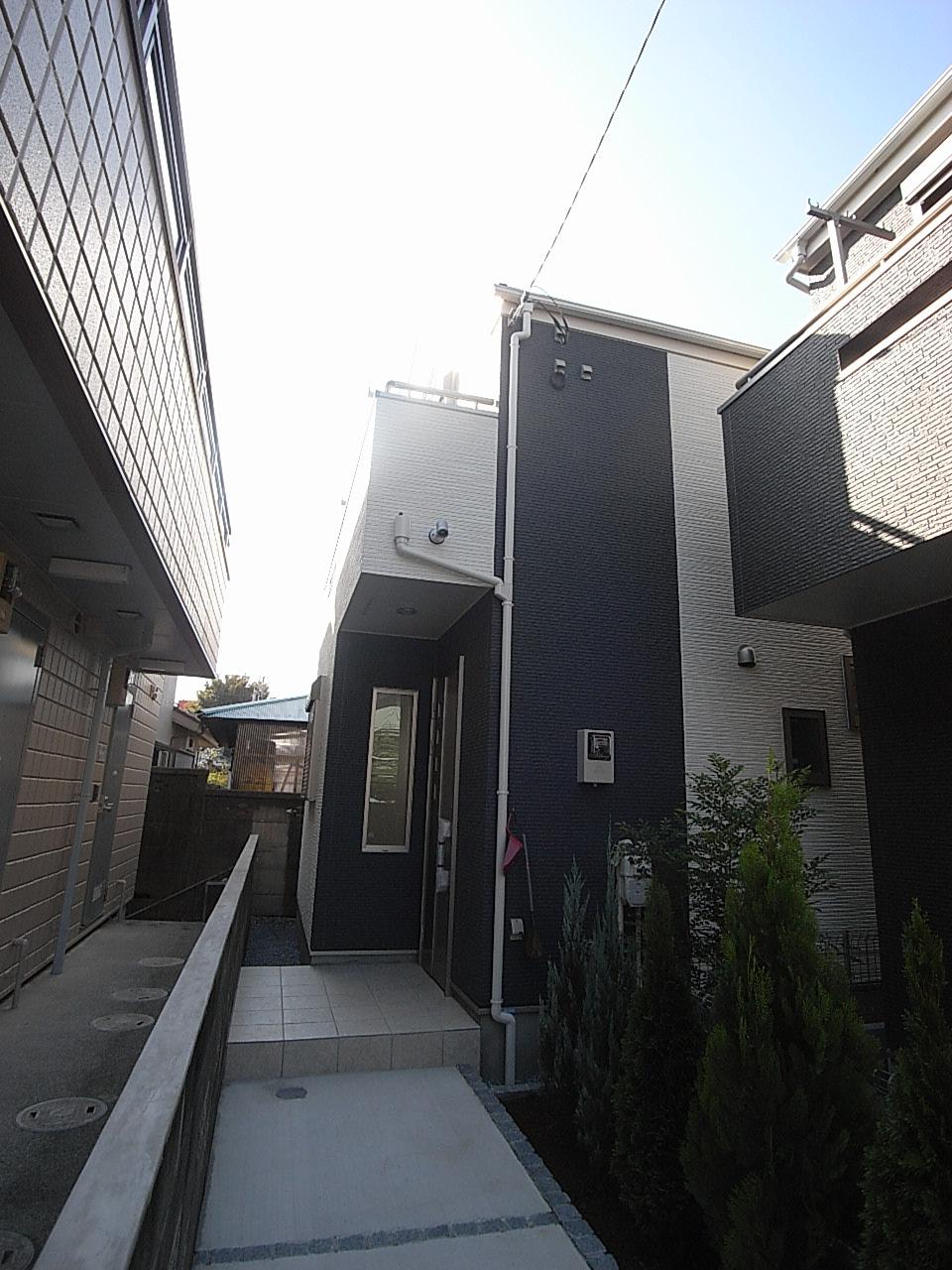 Local appearance photo. Local (10 May 2013) Shooting