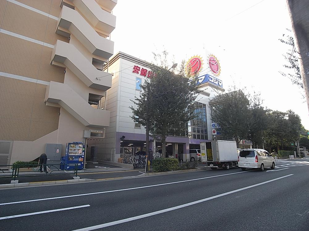 Home center. Until Kojima Denki 754m