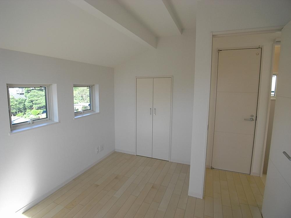 Non-living room. Local (10 May 2013) Shooting