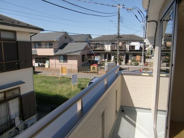 View photos from the dwelling unit. North of the Western-style veranda. I sense of openness is different. It marked with a veranda to 2 Kaikaku room.