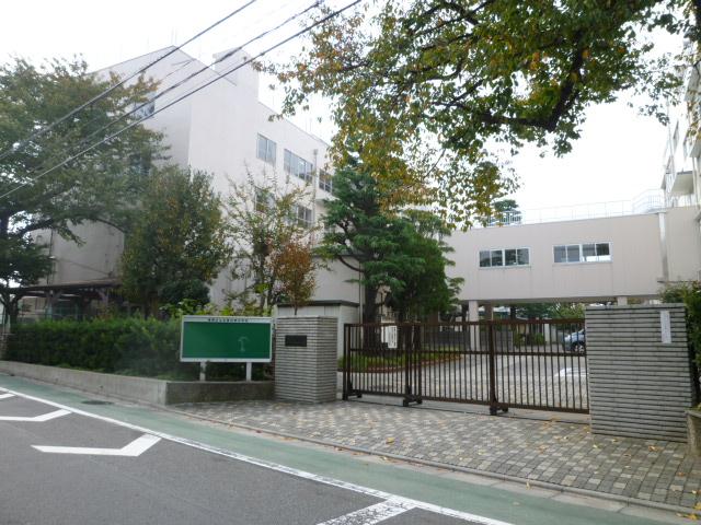 Junior high school. Shakujii to South Junior High School 840m