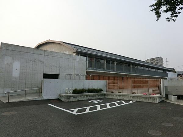 Primary school. Mukaiyama until elementary school 450m