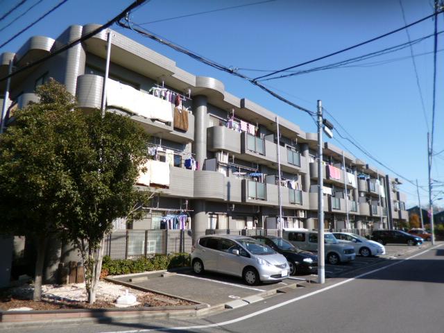 Local appearance photo. Second floor of the three-storey. Total units 24 units.