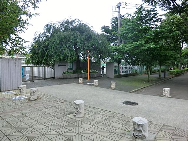 Junior high school. 1319m to Nerima Oizumigakuen Sakura Junior High School
