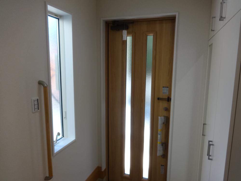 Entrance. Local (10 May 2013) Shooting