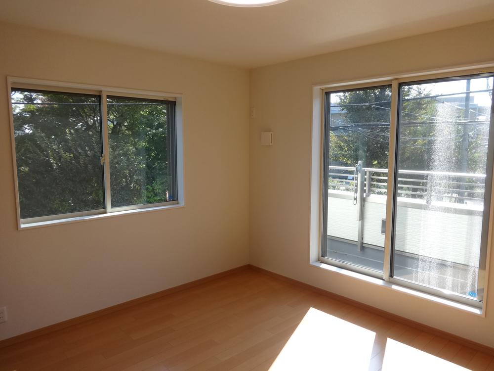 Non-living room. Indoor (10 May 2013) Shooting