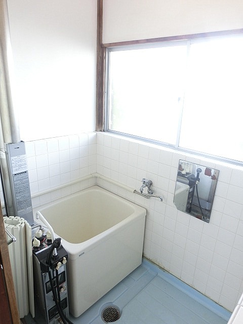 Bath. Bathroom