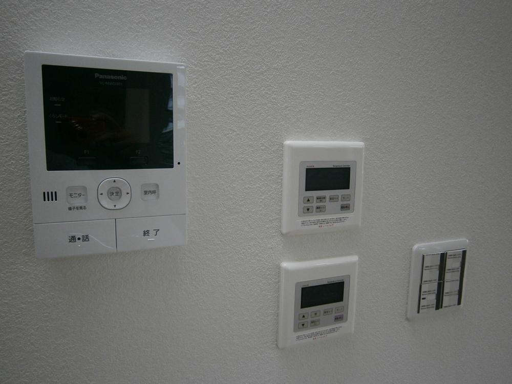 Other introspection. Intercom and floor heating panels (kitchen ・ dining ・ living, 3 surface) indoor (July 2013) Shooting