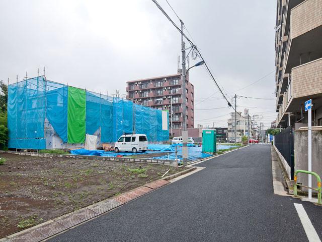 Local photos, including front road. Local (June 2013) Shooting