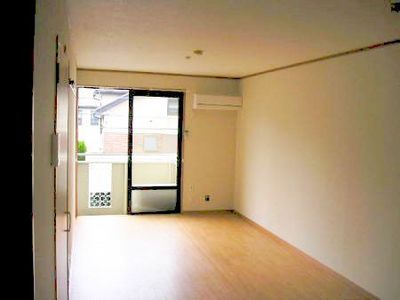 Living and room.  ☆ Bright impression spacious LDK south-facing balcony ☆ 