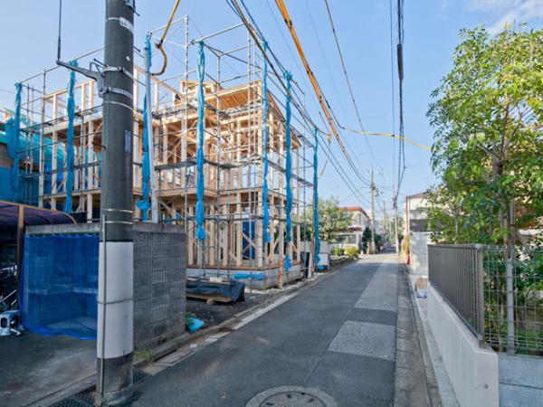 Local photos, including front road. 2013 / 11 / 22 shooting 