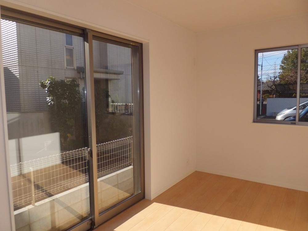 Non-living room. Local (13 December) shooting