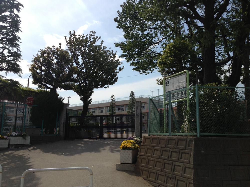Primary school. Nerima Oizumi first 1 800m up to elementary school