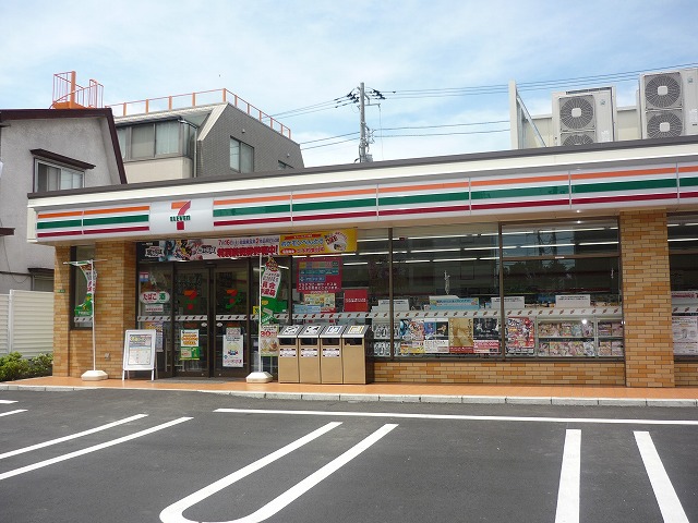 Convenience store. Seven-Eleven Nerima Sekimachikita 3-chome up (convenience store) 363m