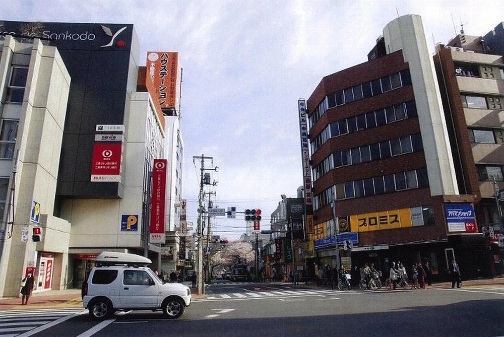 station. Oizumigakuen Station