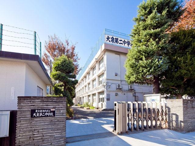 Junior high school. 450m to Nerima Oizumi second junior high school