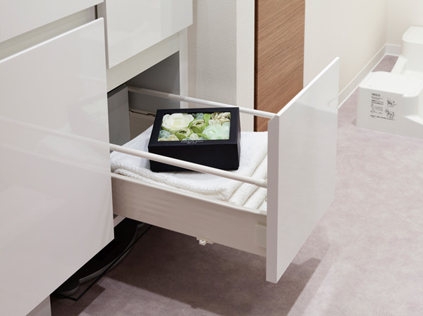 Bathing-wash room.  [2-stage drawer slide storage] Vanities accommodated, Firmly secure the items in the pull out as far as it will go. Also easy sliding take-out (part only)