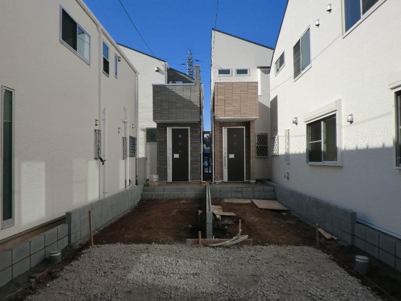 Local appearance photo. Local (12 May 2013) Shooting