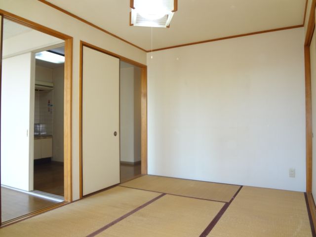 Living and room. 6 Pledge of Japanese-style room