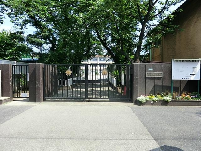 Primary school. 442m to Nerima Shakujii Nishi Elementary School