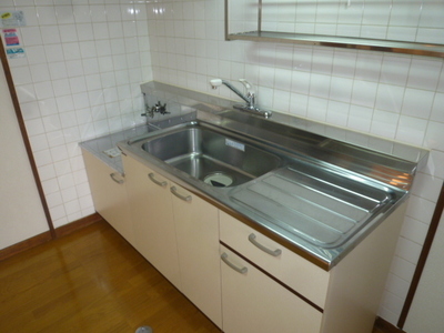 Kitchen. Gasukitchin (2-neck installation Allowed) (reference photograph of another in Room)