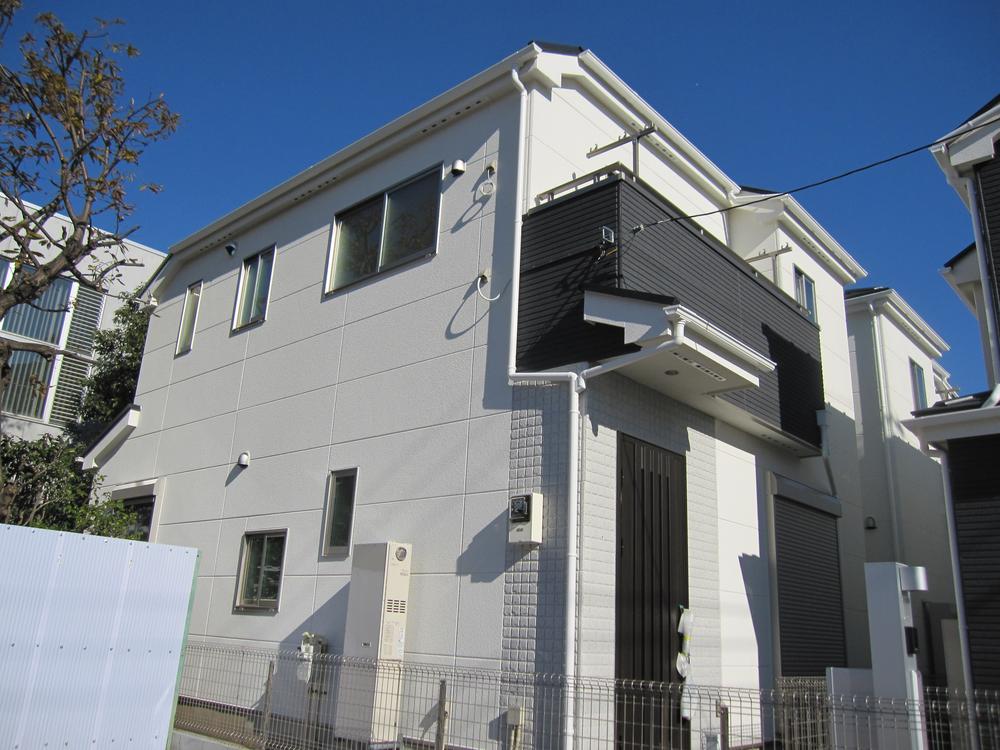 Local appearance photo. Local (12 May 2013) Shooting 1 Building