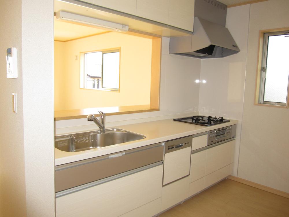 Kitchen. Indoor (12 May 2013) Shooting