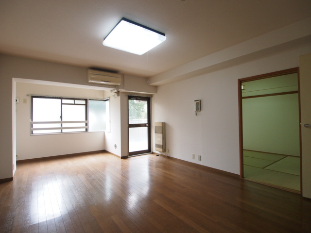 Living and room. It is a spacious living room of 15 quires.