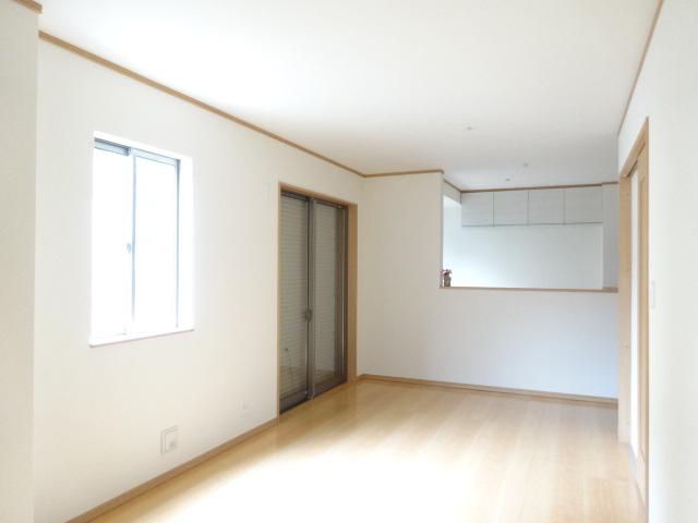 Living. 1 Building a living-dining