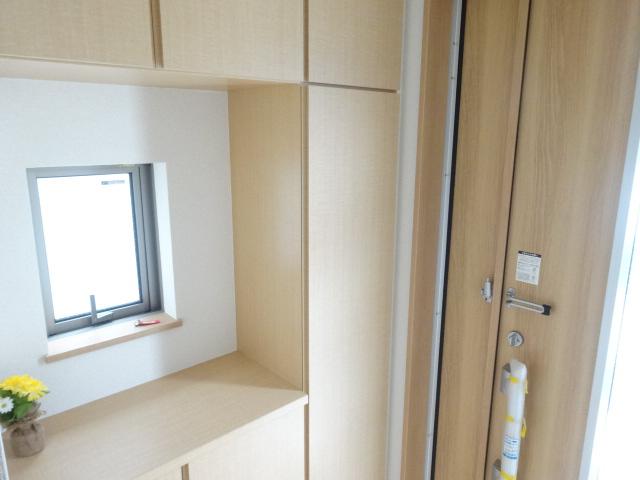 Entrance. 1 Building entrance