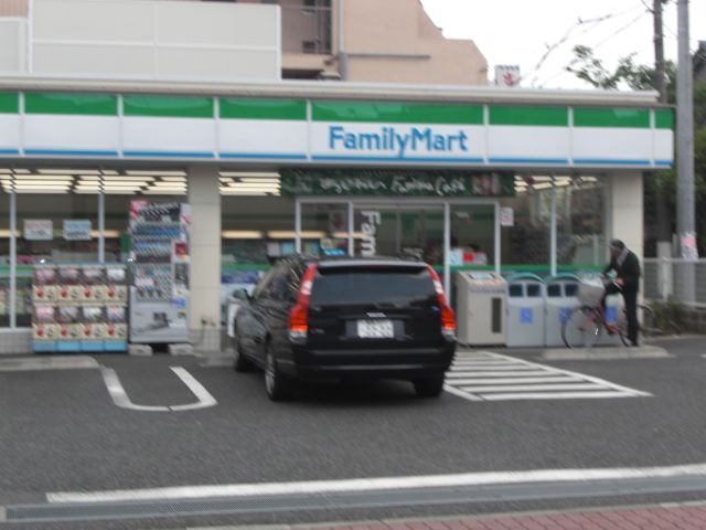 Convenience store. 60m to Family Mart (convenience store)