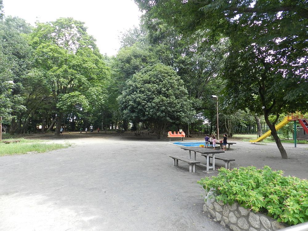 park. 150m to the forest park of rest