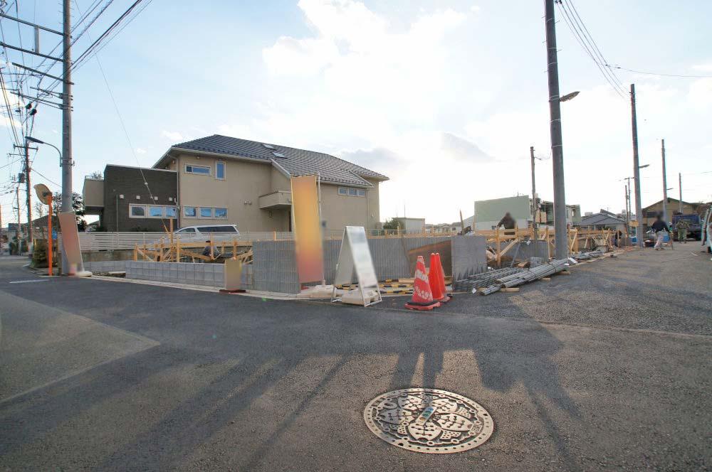 Local appearance photo. Because it is a large subdivision will be to clean streets