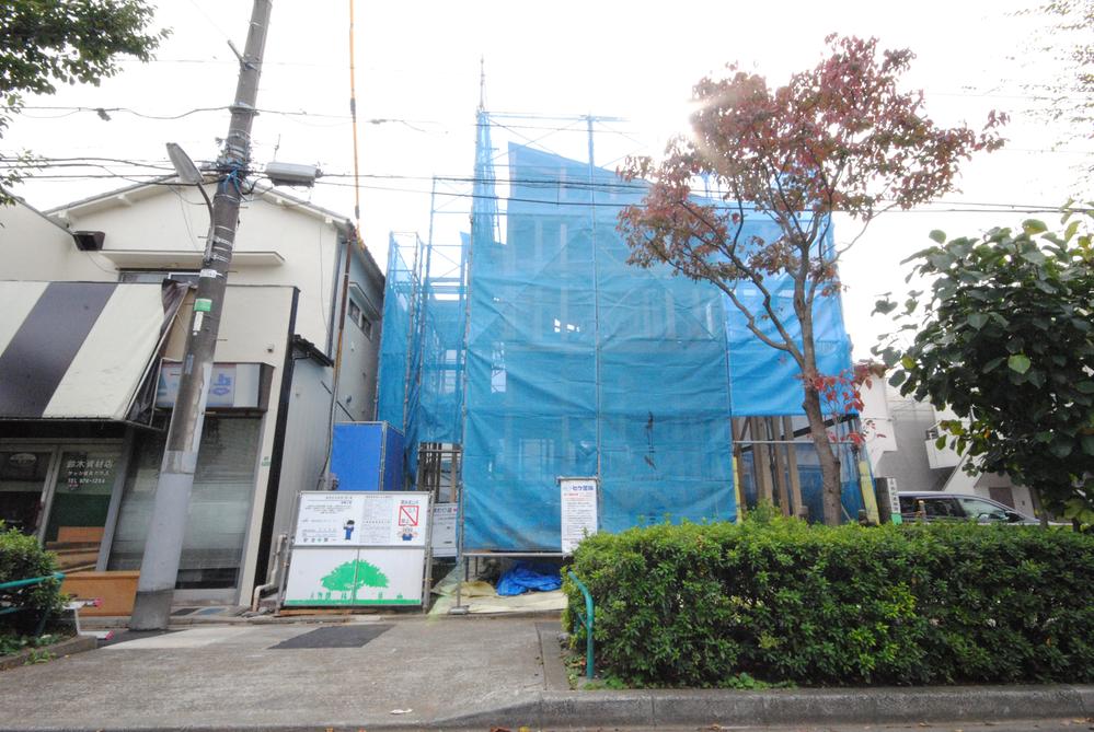 Local appearance photo. Local (11 May 2013) Shooting