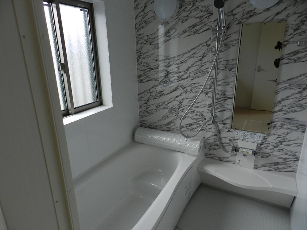 Same specifications photo (bathroom). With dryer