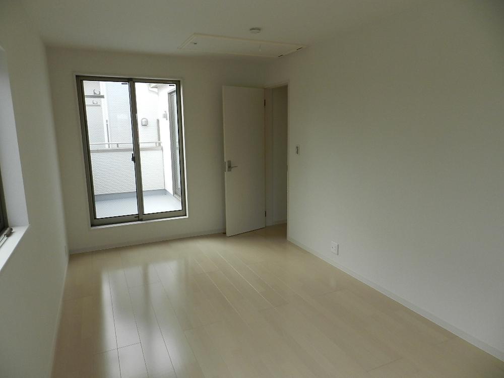 Same specifications photos (Other introspection). Same specifications Western-style