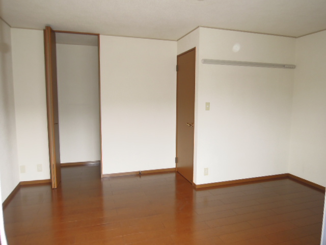 Other room space. 2F south With WIC ・ Western-style 9 Pledge